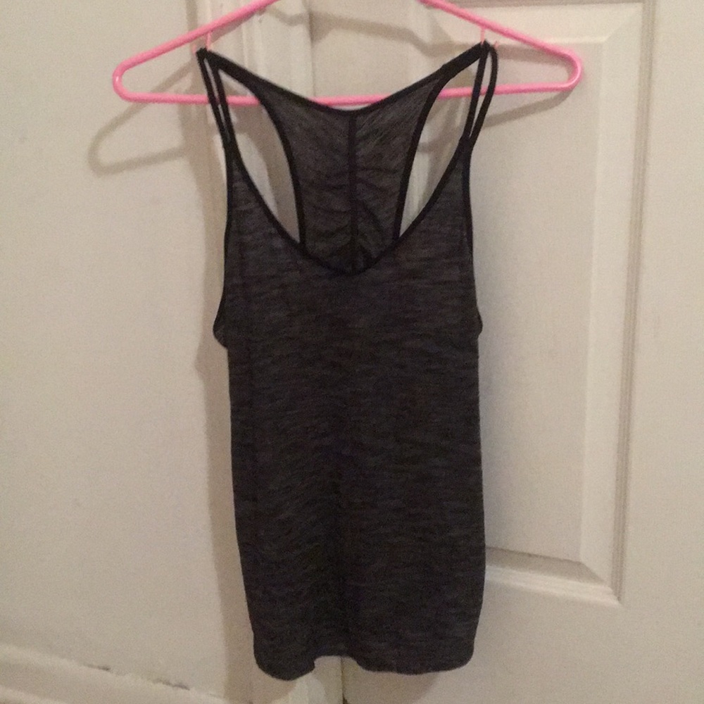 Lululemon tank size 4